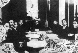 1月5日，孙中山以大总统名义主持中华民国临时政府第一次内阁会议