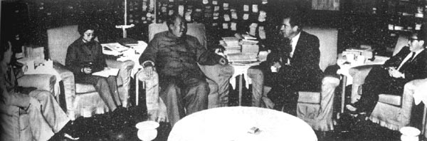 美国总统尼克松在为时一周的访华期间，与毛泽东主席进行了“严肃而坦率”的会谈