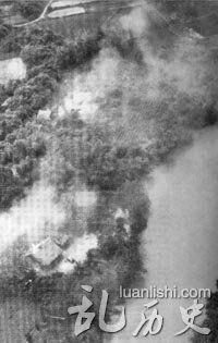 被美军轰炸的南越村庄
