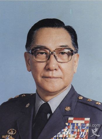 蒋纬国是谁? 蒋纬国简介 蒋纬国父亲母亲是谁?