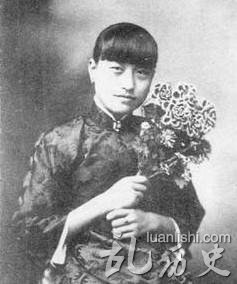 蒋纬国是谁? 蒋纬国简介 蒋纬国父亲母亲是谁?