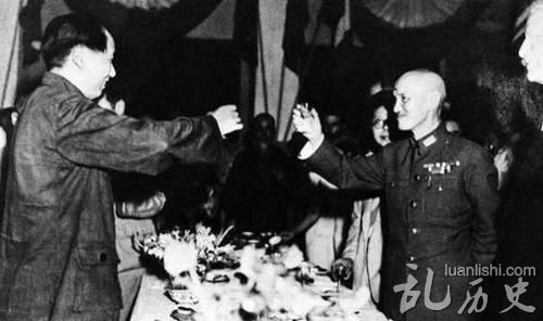 重庆谈判蒋介石为何放走毛泽东?国共重庆谈判真相