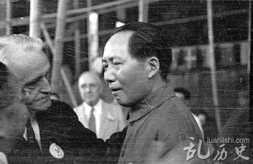 重庆谈判蒋介石为何放走毛泽东?国共重庆谈判真相