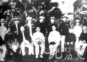 孙中山于1906年在新加坡华侨中成立同盟会分会