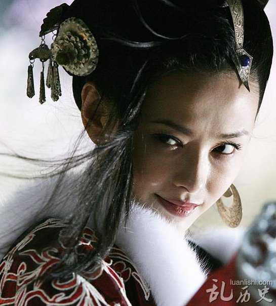 碧血剑何铁手介绍 何铁手的铁手是右手吗?