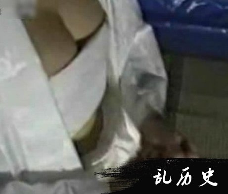 日本美男切腹全进程!胆小者慎入(6)