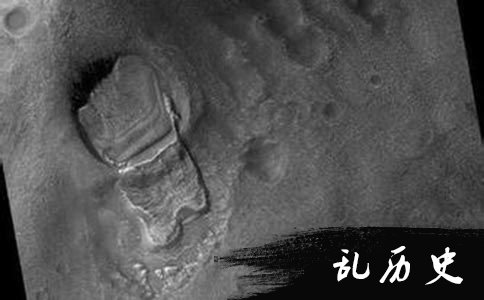 照片拍到火星“大脚怪”