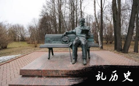 柴可夫斯基雕像