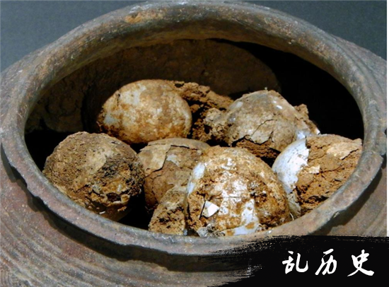 南京博物馆展出距今2800年的西周鸡蛋 出土于墓葬之中