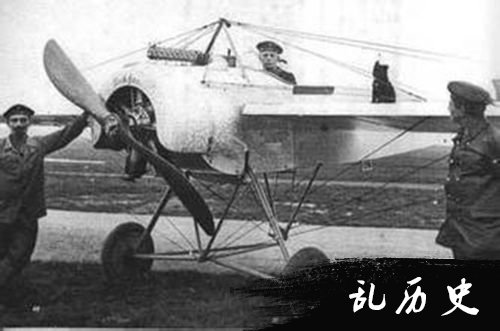 http://www.todayonhistory.com/lishi/201605/\