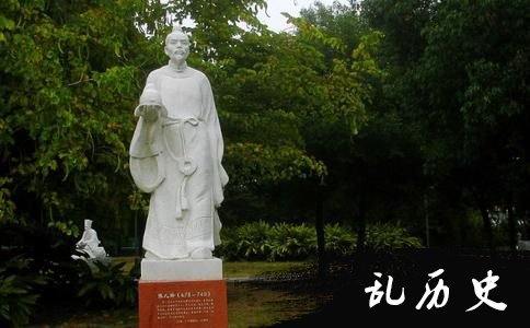 张九龄雕像