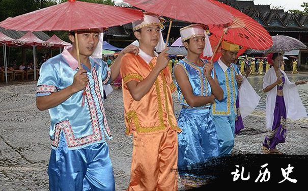 傣族男子服饰特点