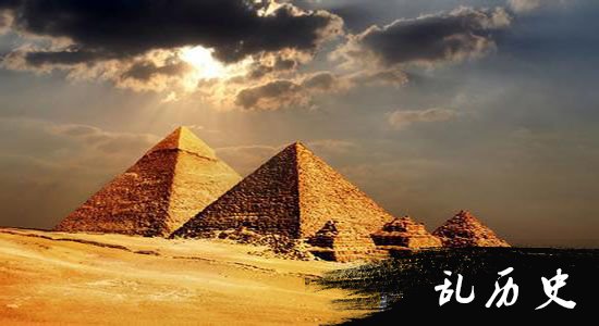 金字塔建造之谜将被揭晓！考古学家发现宇宙粒子