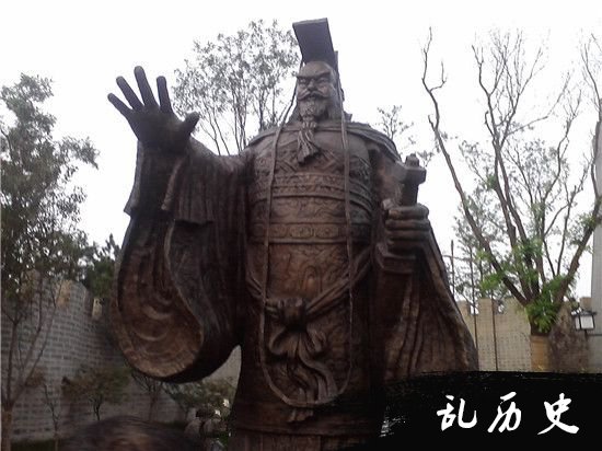 北京上空真龙现身 秦始皇死后千年真龙一直存在
