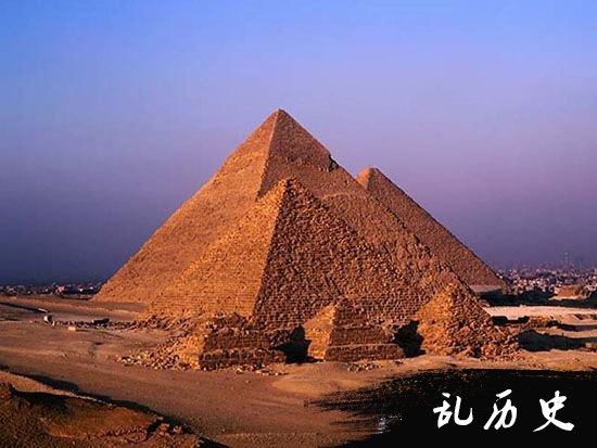 郑州一工地现金字塔 疑似汉代贵族墓穴