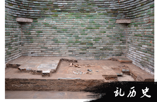 专家抢救性发掘内蒙古贵族墓葬 仅剩精美壁画