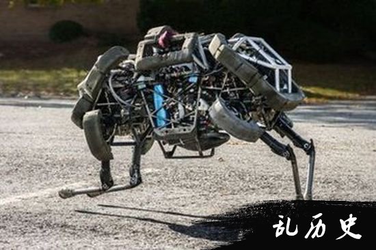 谷歌Spot大狗机器人 负重后灵活奔跑运送货物