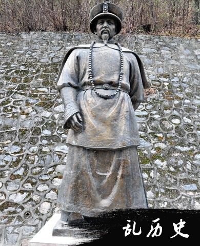 康熙皇帝雕像