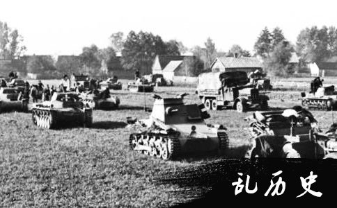 波兰战役时行进的德国装甲部队