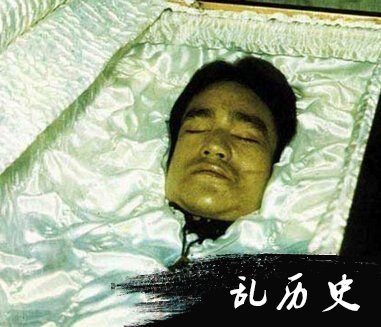 李小龙是怎么死的?李小龙猝死内幕