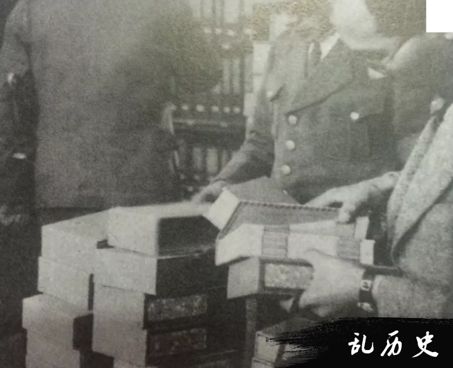14年侵华战争期间，日军掠夺中国图书数千万册