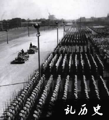 共和国第5次阅兵（todayonhistory.com）