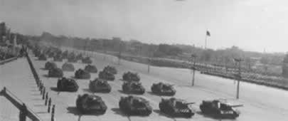 共和国第9次阅兵（TodayOnHistory.com）