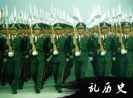 共和国第13次大阅兵（TodayOnHistory.com）