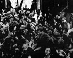 抗美援朝，志愿军跨过鸭绿江赴朝鲜前线(todayonhistory.com)
