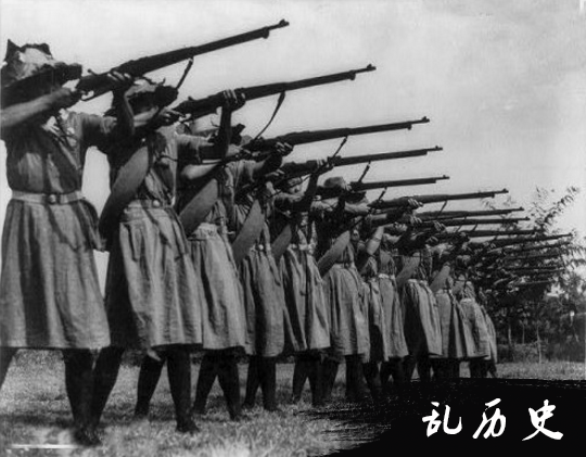 抗战时期的中国女兵