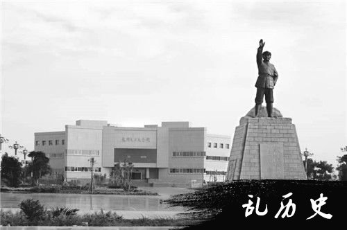 http://www.todayonhistory.com/lishi/201711/\