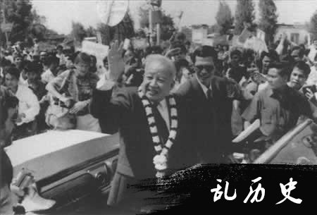 柬埔寨西哈努克亲王返抵金边（TodayOnHistory.com）