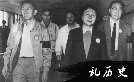 第一位内地公民赴台湾奔丧（TodayOnHistory.com）