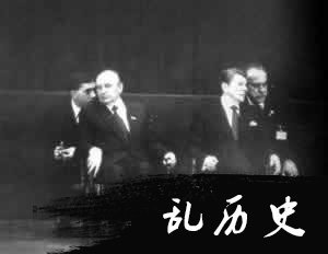 美苏领导人签署中导条约（历史上今天todayonhistory.com）