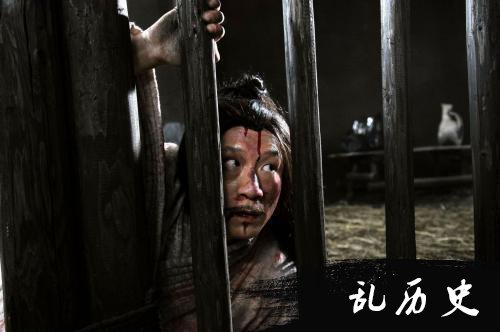 此人深居深山弟子却个个都是将相之才，奈何互相残杀无一善终