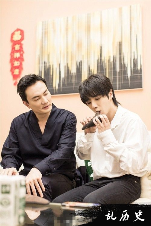 李泉教华晨宇吹陶笛 《歌手2018》新花絮暖暖哒
