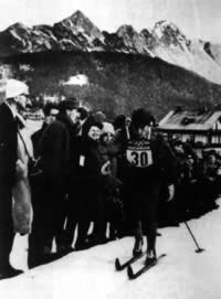 第十八届冬奥会在日本长野举行（todayonhistory.com）