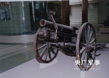 红军在长征中都用什么武器？有6101根梭镖882把大刀