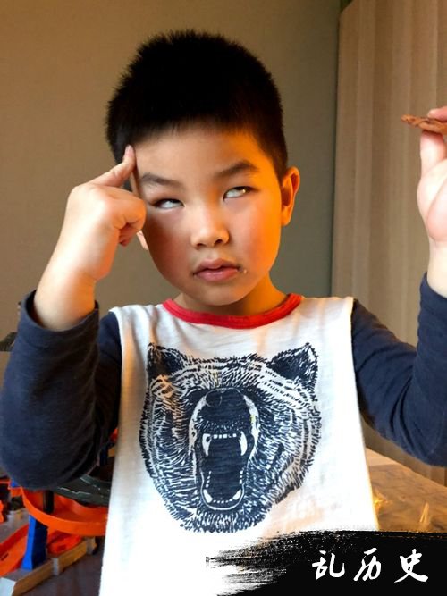 胡可分享与小鱼儿的聊天日常 小鱼儿翻白眼人小鬼大