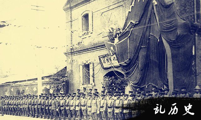 老照片记录1937年日军占领天津，气焰嚣张