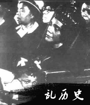 美国黑人领袖马丁·路德·金遇刺身亡(todayonhistory.com)