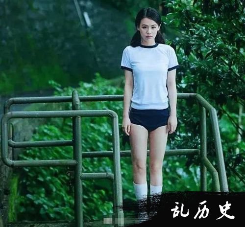 马思纯青涩旧照曝光 扎小辫子少女力十足