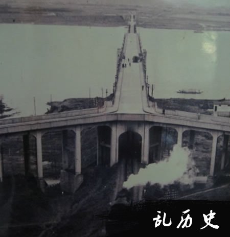 钱塘江大桥动工(TodayOnHistory.COM)