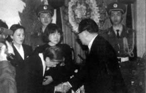 党和国家领导人陈云逝世(todayonhistory.com)