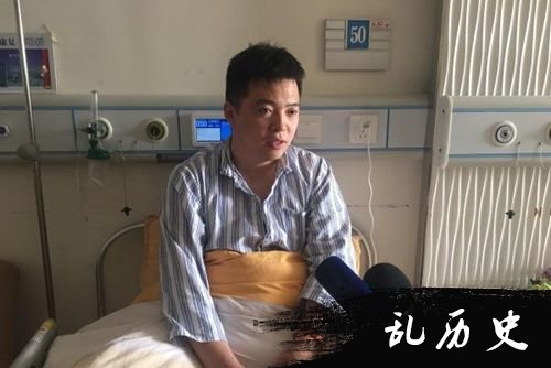 陈甫病床上接受采访