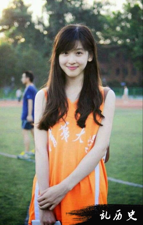 刘强东章泽天夫妇向清华大学捐赠2个亿 企业学校达成战略合作
