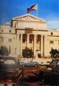 我国与菲律宾建立外交关系(todayonhistory.com)