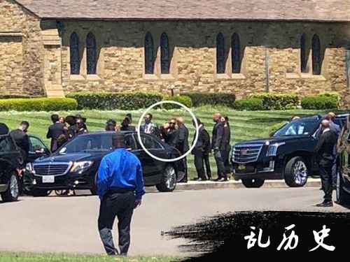 杰克逊父亲葬礼低调举行 父子俩下葬同一家墓园